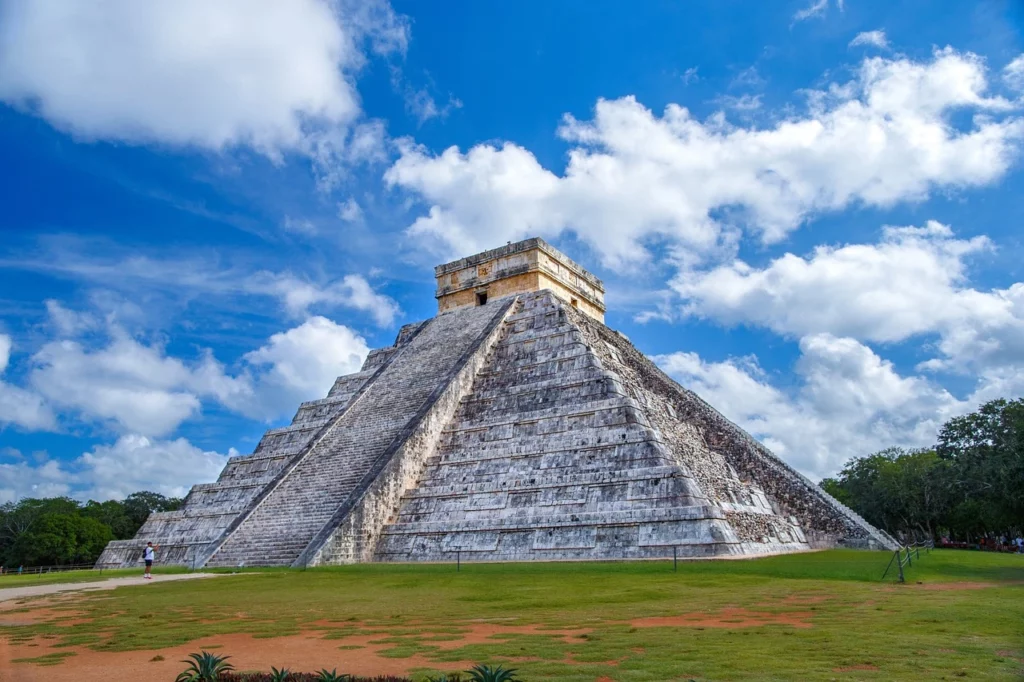 El Castilo (The Pyramid of Kukulcán)